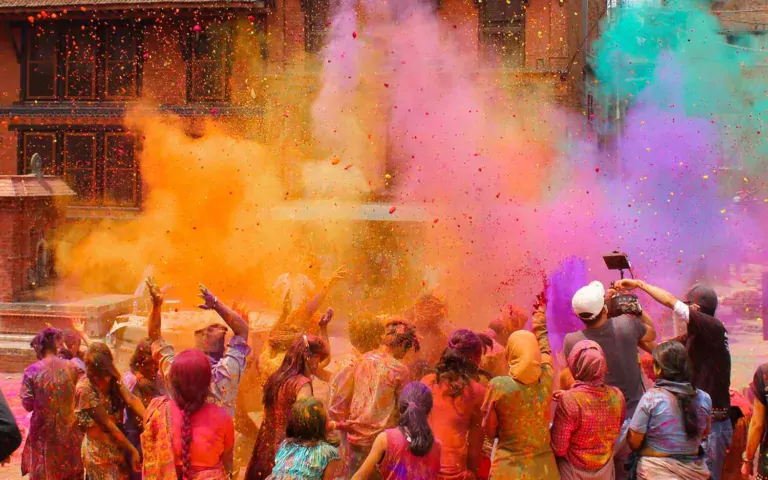 bhaktapur nepal holi HOLI0219 b713df59f115452baa1374efb3e59ff2 होळी
