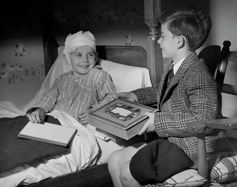 young boy visiting sick friend george marks मी केलेले चांगले काम